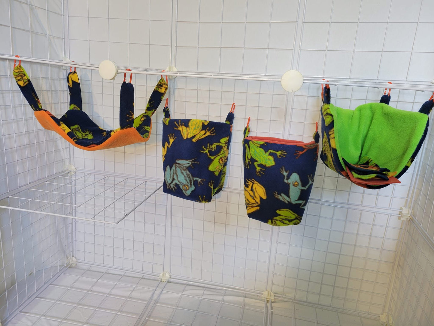 Fleece Cage Set 4 pc - Frogs on Navy