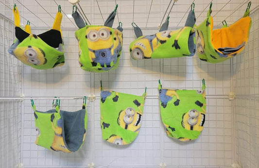 Fleece Cage Set 7 pc - Minions with Toy