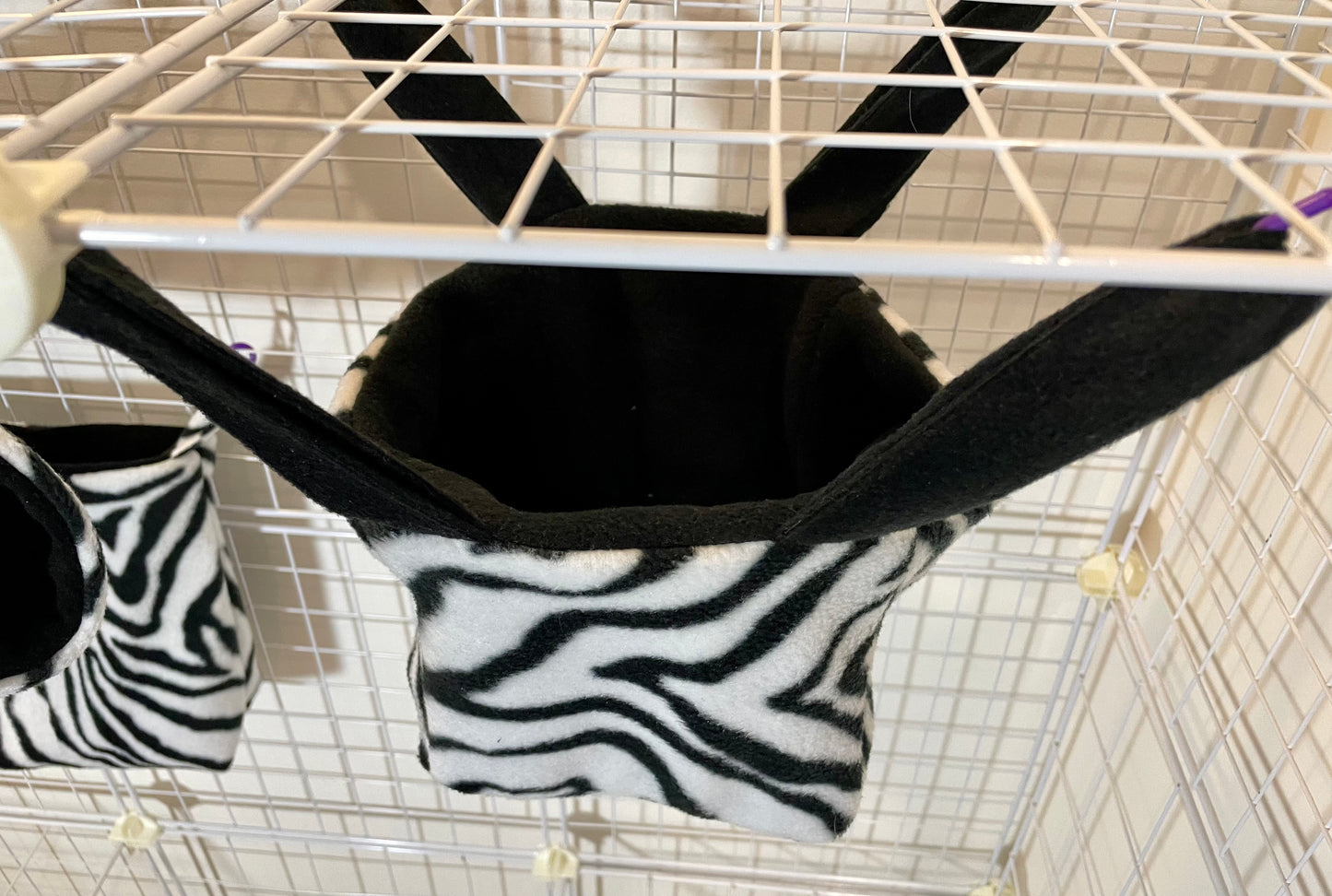 Fleece Cage Set with Cube 4pc - Zebra